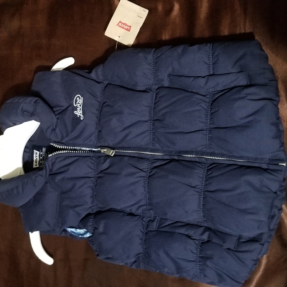 Levi's puffer vest - Picture 1 of 3